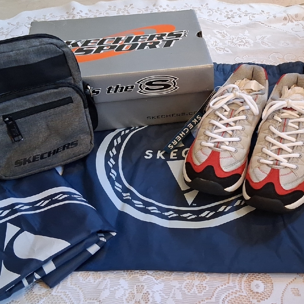Skechers Black, Red & Gray Womans Sneakers, Key Chain, Messenger Bag & Backpack - Picture 2 of 13
